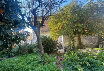 Villetta con grande giardino