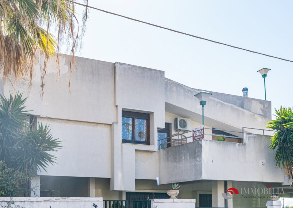 Vendita Appartamenti e ville Melito di Porto Salvo - Appartamento in Villa Località Centro