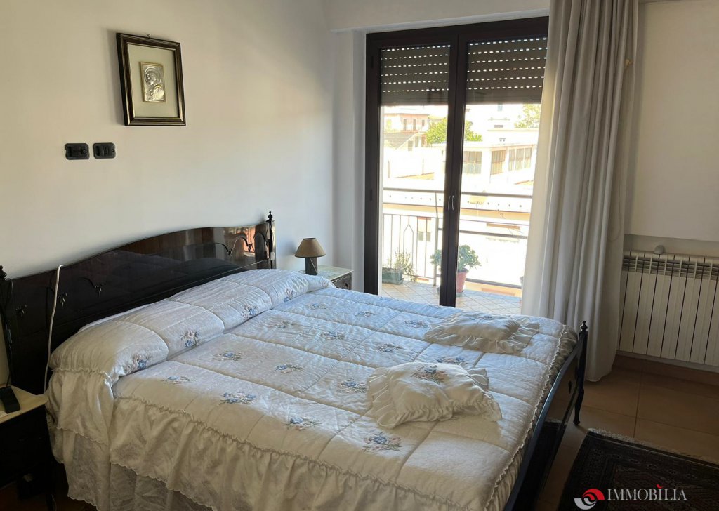 Vendita Appartamenti Melito di Porto Salvo - Panoramico appartamento al piano quinto Località Centro